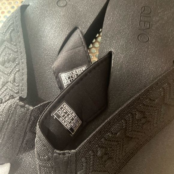 Qleyo Black Slippers, Size 10 US, Size 41 EU, NWO Box - Picture 4 of 4